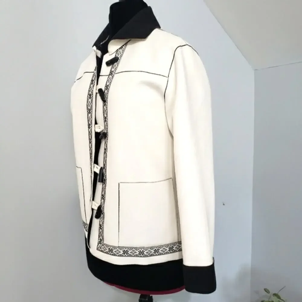Suede‎ Ivory and Black Toggle Front Closure Jacket 8 Petite by Alfred Dunner 8P